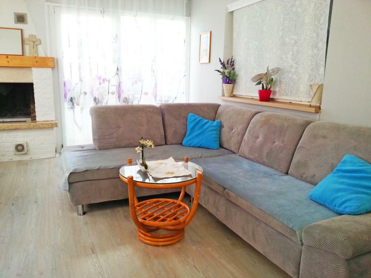 Apartment Matej Ровинско село Екстериор снимка