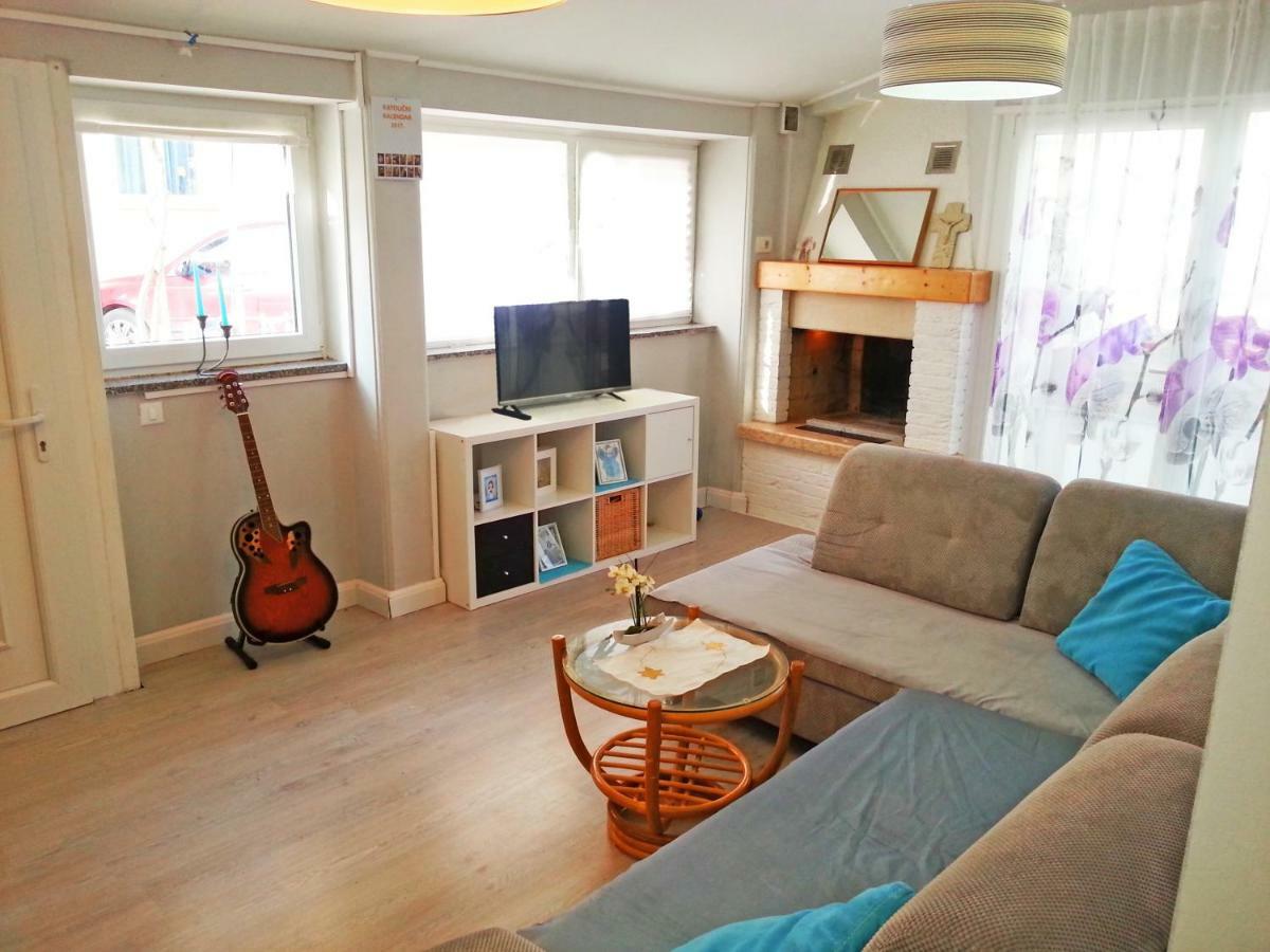Apartment Matej Ровинско село Екстериор снимка