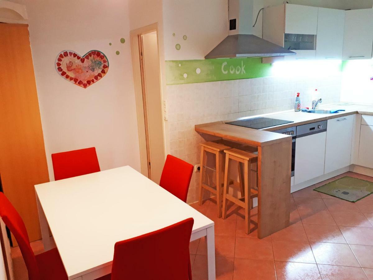 Apartment Matej Ровинско село Екстериор снимка