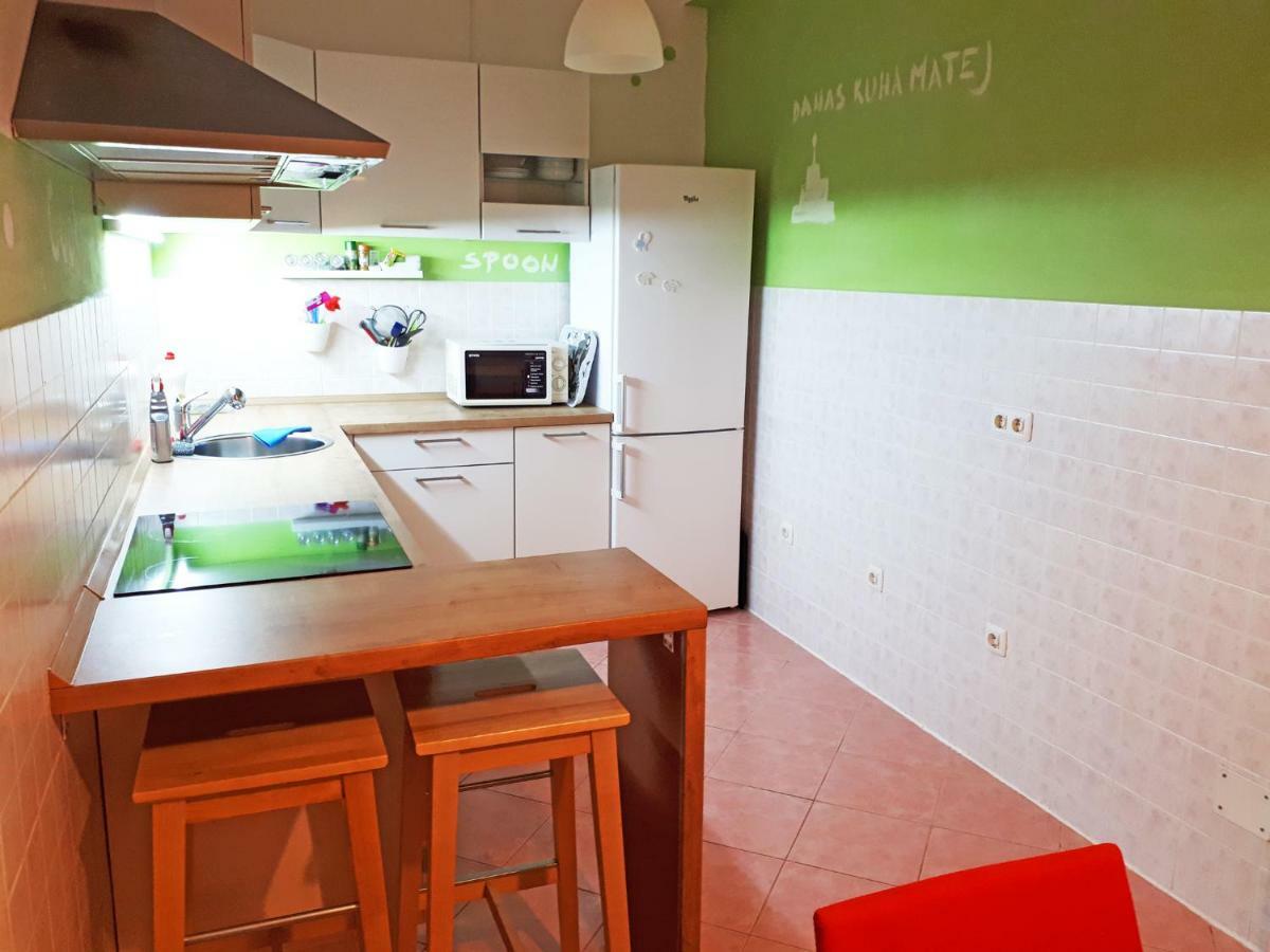 Apartment Matej Ровинско село Екстериор снимка